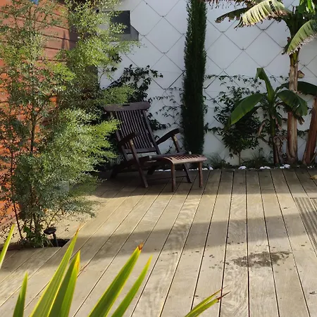 Holiday home Maison Avec Piscine Au Calme A 2 Pas De Bordeaux