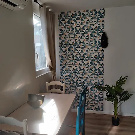 Prázdninový dům Maison Independante Avec Piscine Et Jardin A Merignac, A 15 Min Du Centre De Bordeaux